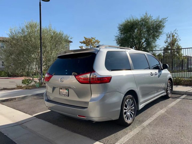 2019 Toyota Sienna XLE