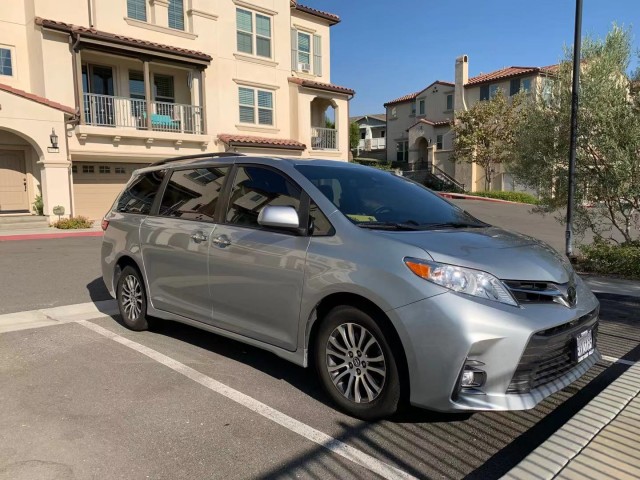 2019 Toyota Sienna XLE