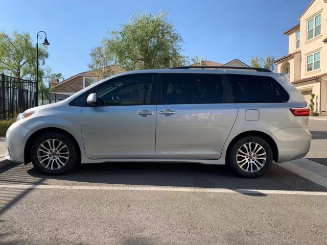 2019 Toyota Sienna XLE