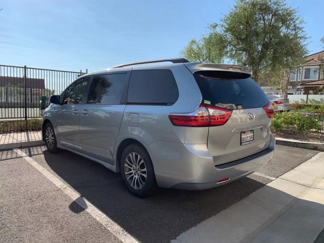 2019 Toyota Sienna XLE